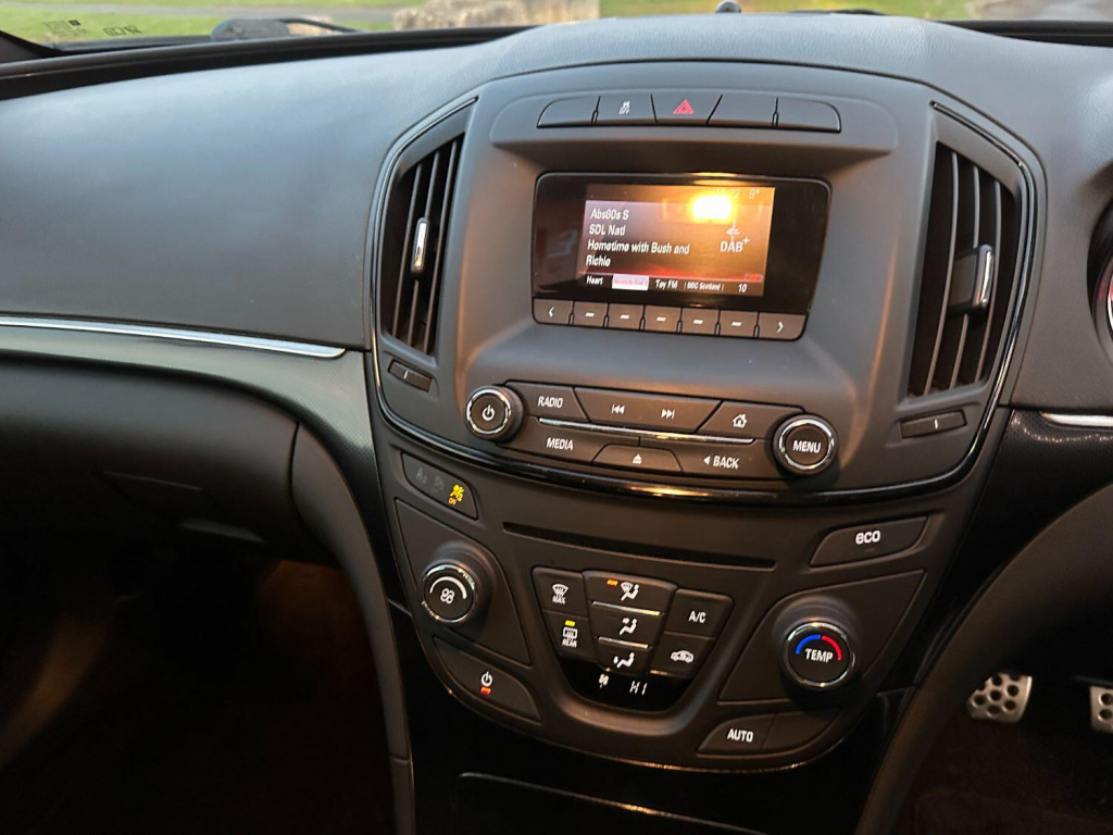 VAUXHALL INSIGNIA