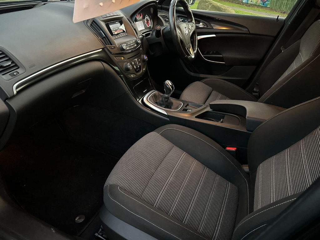 VAUXHALL INSIGNIA