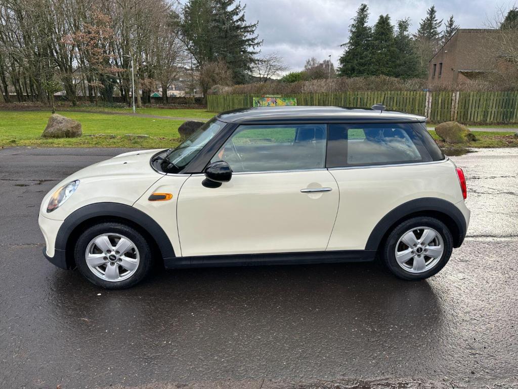 MINI HATCH