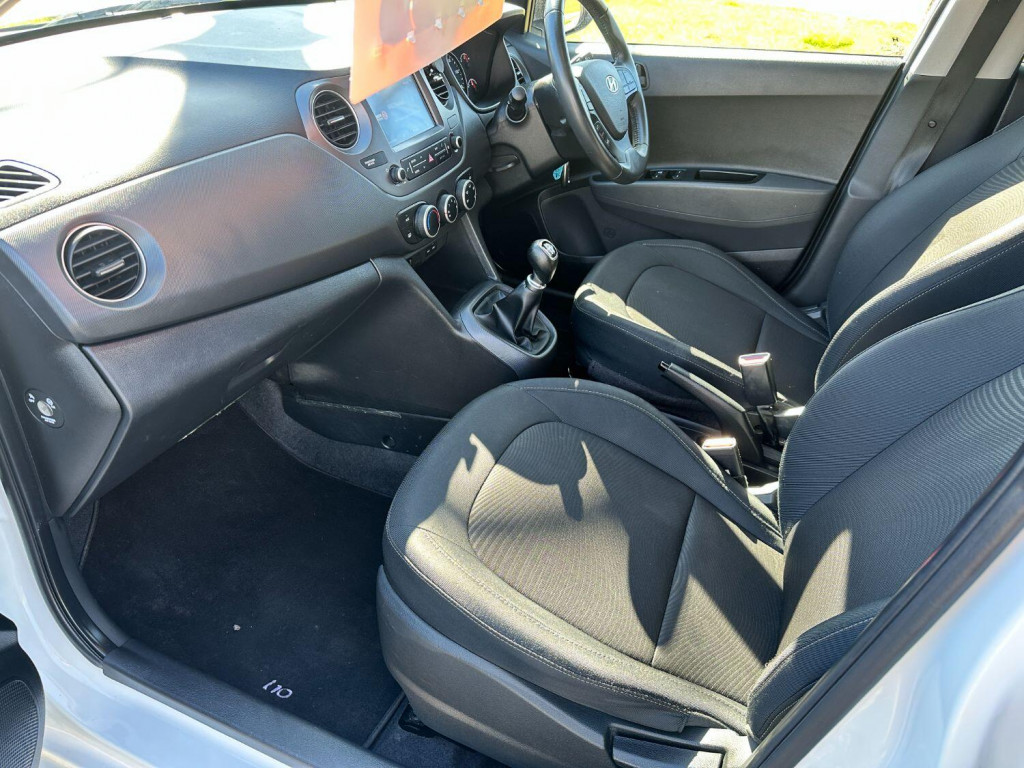 HYUNDAI I10
