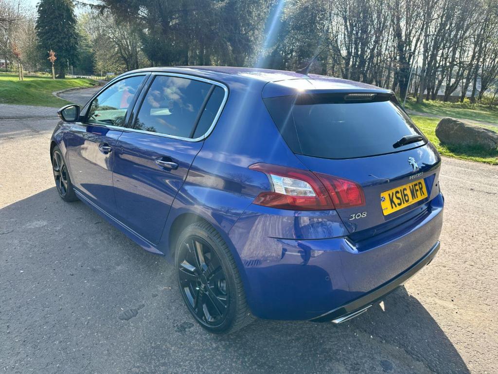 PEUGEOT 308