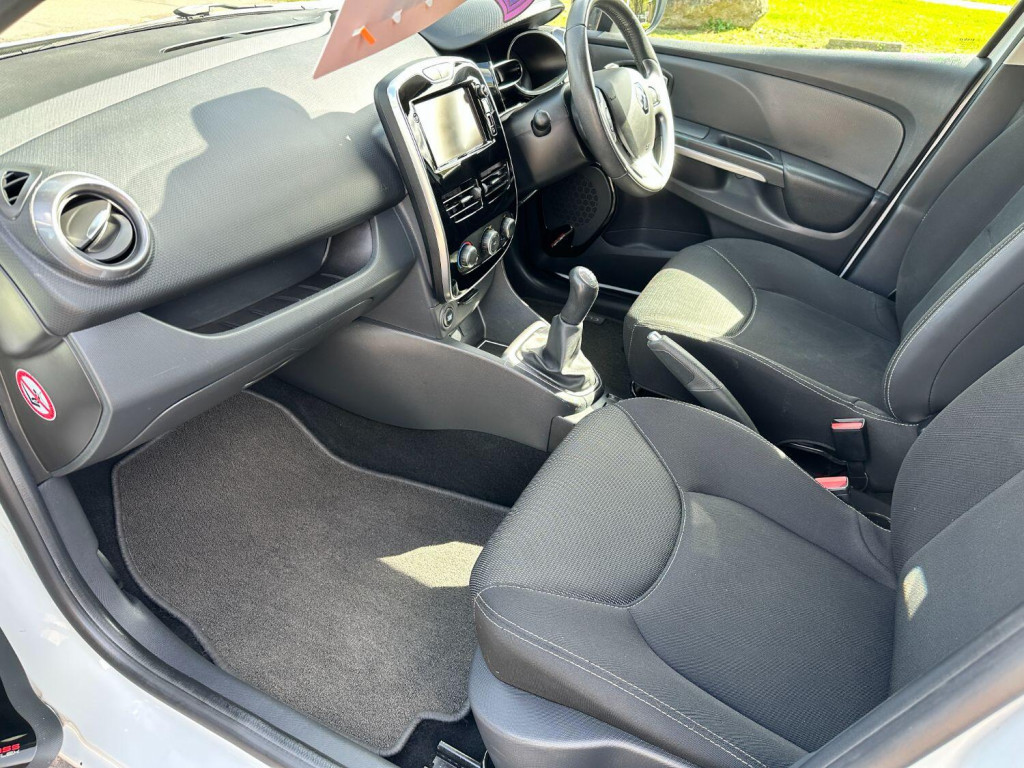RENAULT CLIO