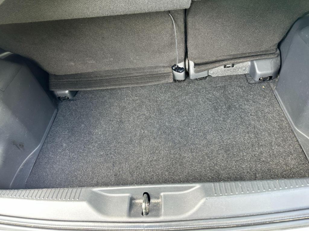 TOYOTA URBAN CRUISER