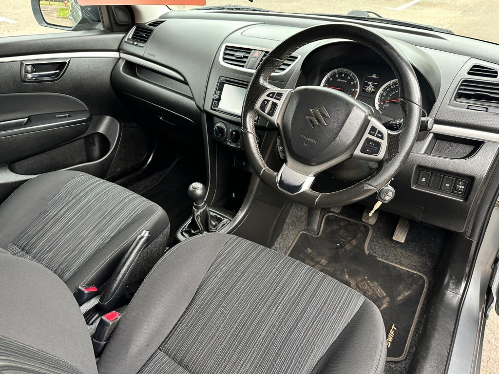 SUZUKI SWIFT