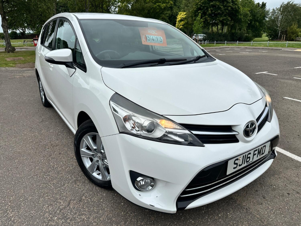 View TOYOTA VERSO 1.6 D-4D Icon **7 SEATS**