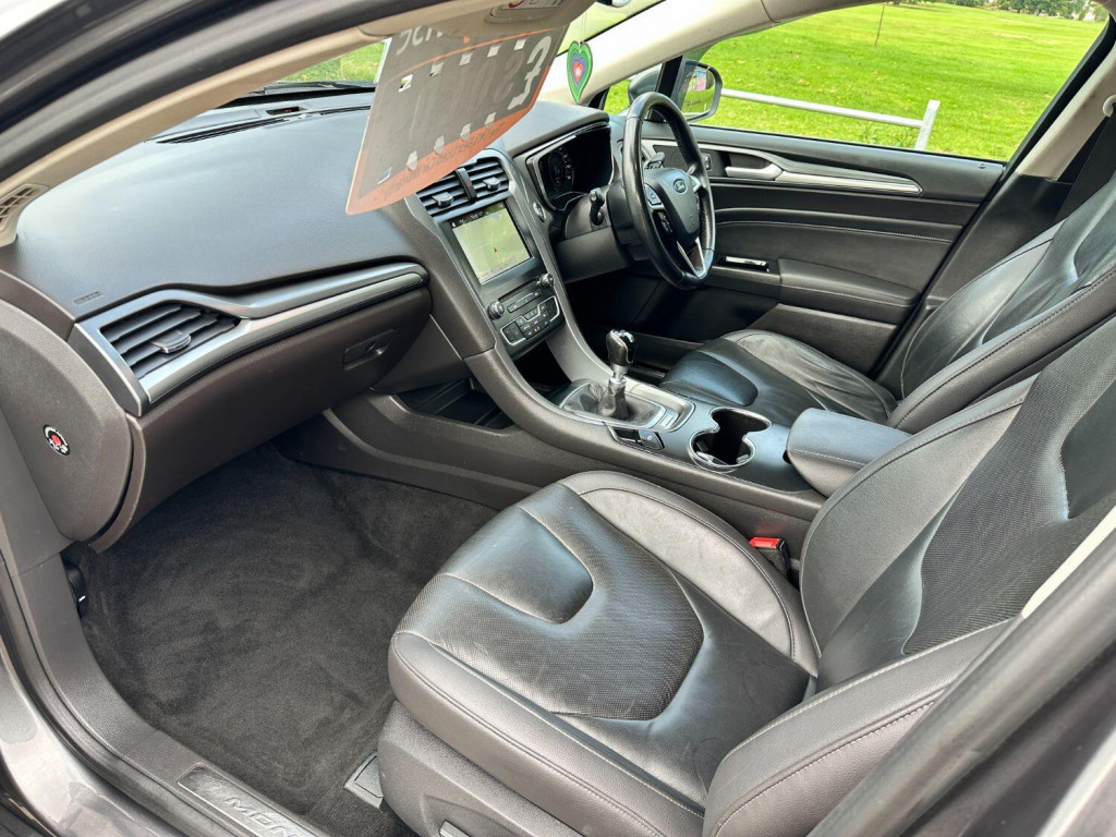 FORD MONDEO