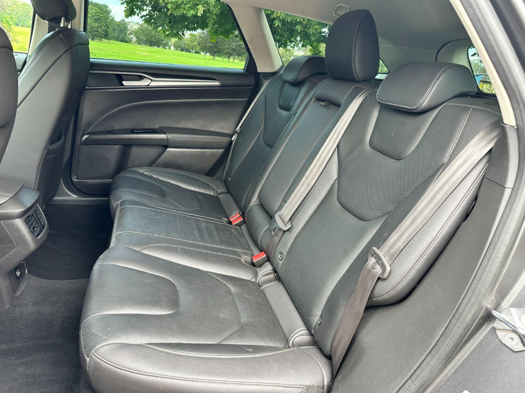 FORD MONDEO