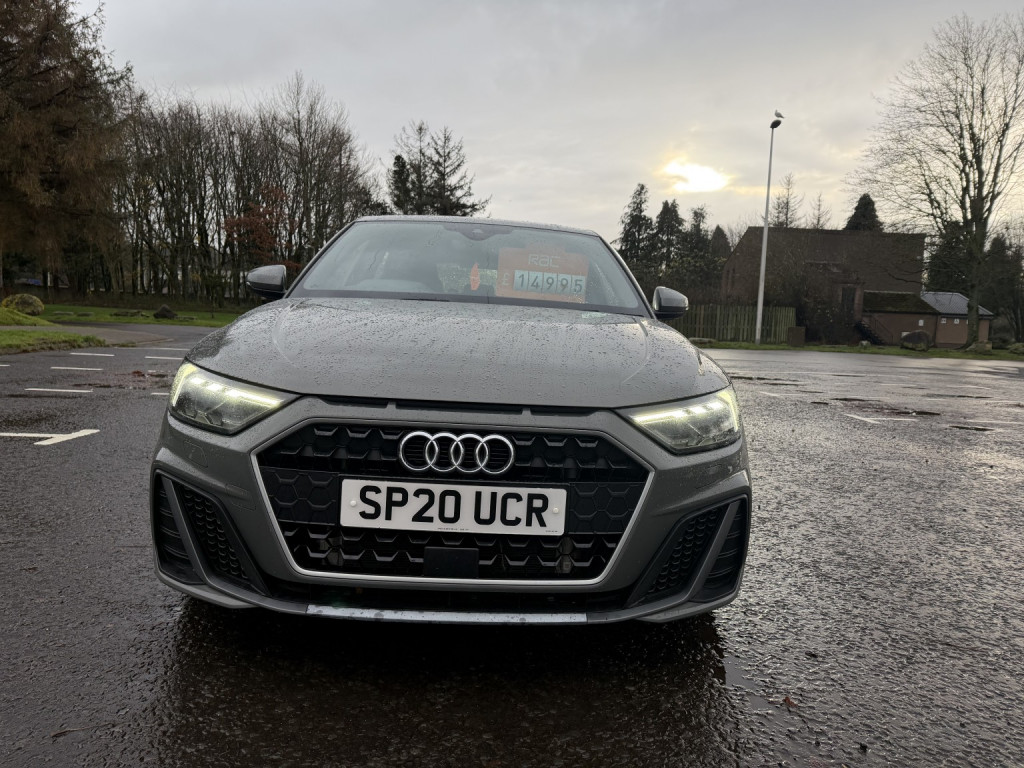 View AUDI A1 1.5 TFSI 35 S line
