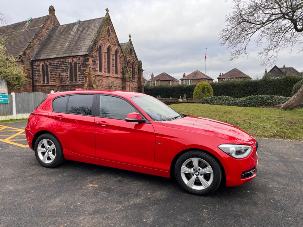 BMW 1 SERIES