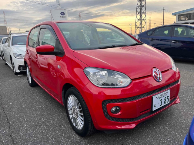 VOLKSWAGEN UP 1.0 High up! 