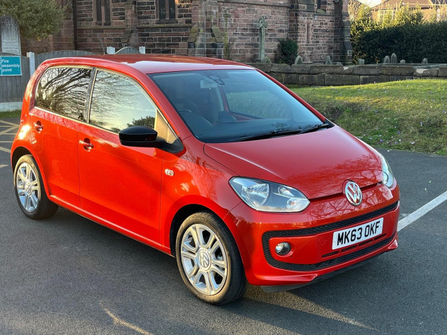 VOLKSWAGEN UP 1.0 High up!
