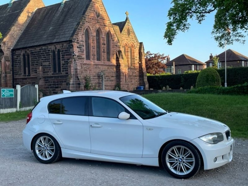 BMW 1 SERIES