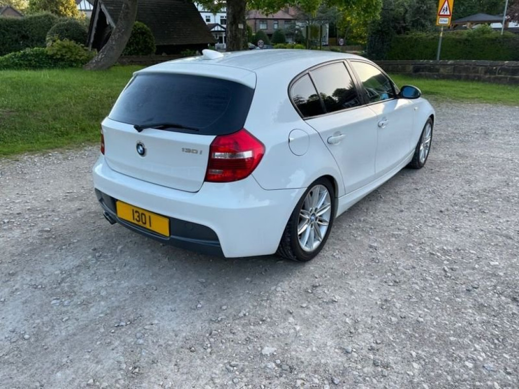 BMW 1 SERIES