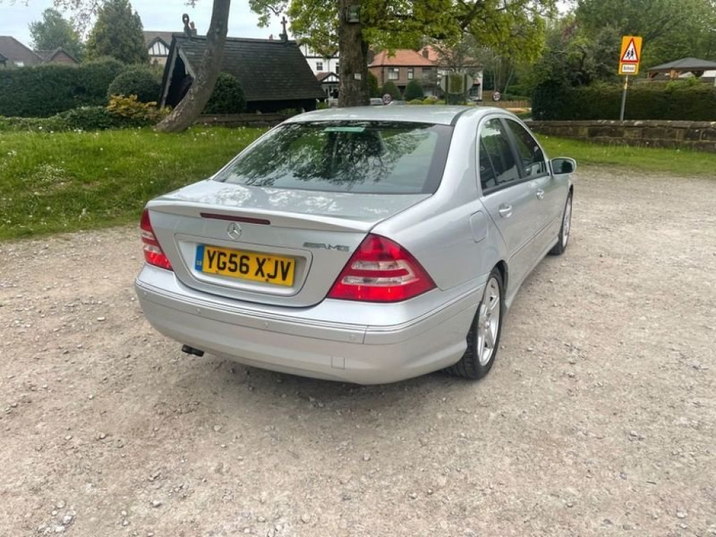 MERCEDES-BENZ C CLASS