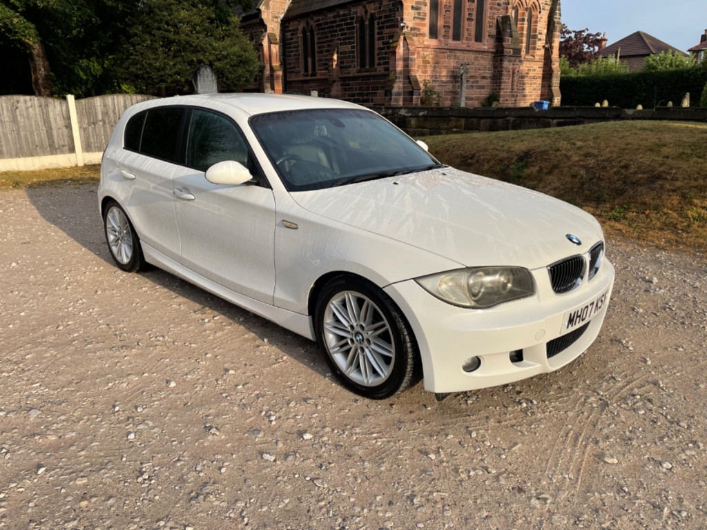 BMW 1 SERIES