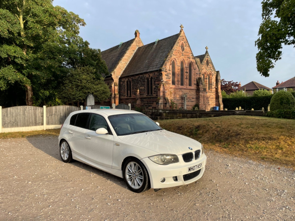 BMW 1 SERIES