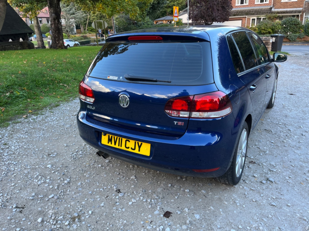 VOLKSWAGEN GOLF