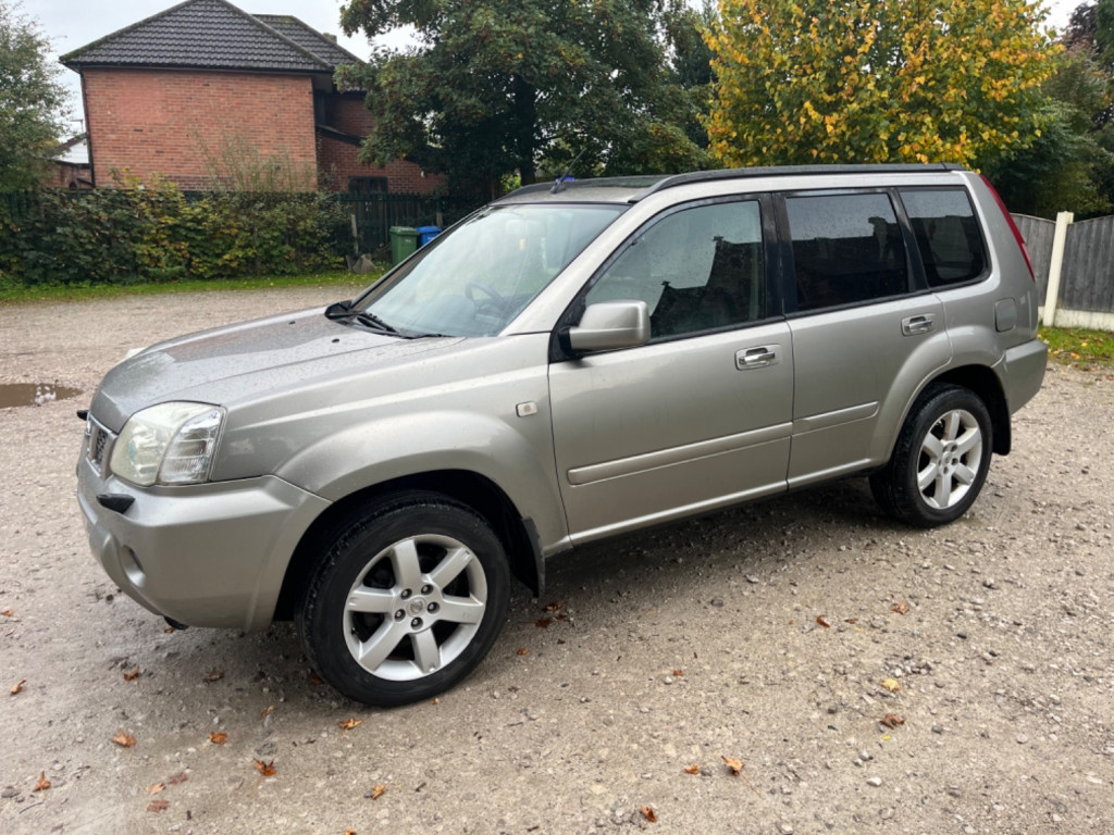 NISSAN X-TRAIL