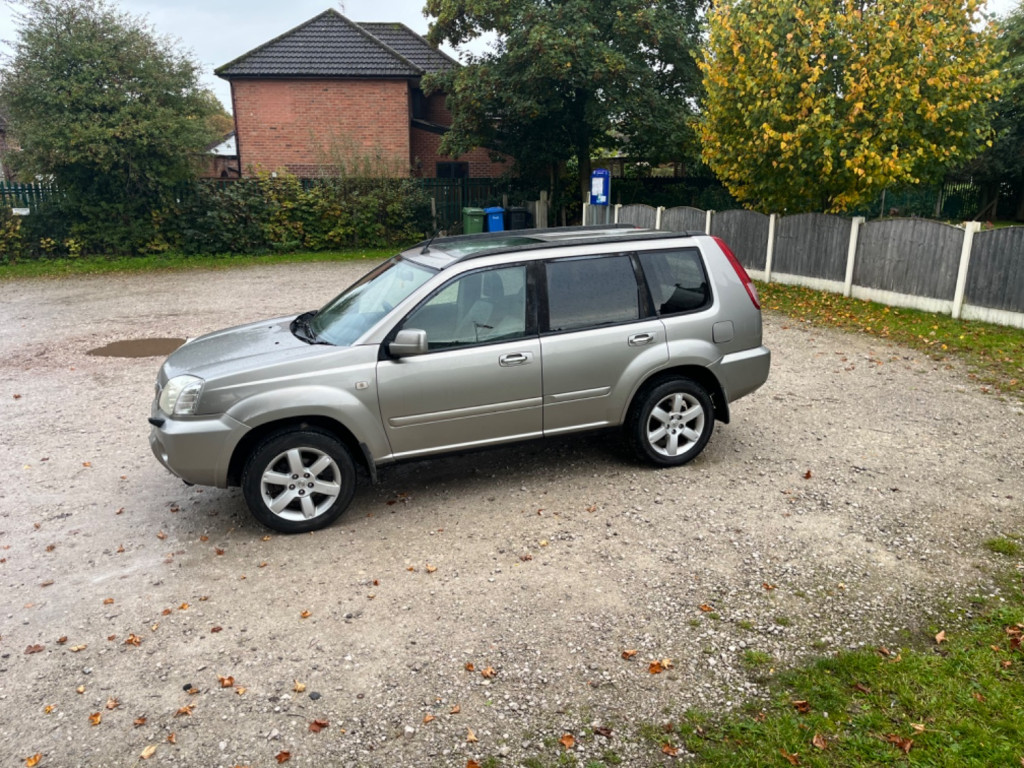 NISSAN X-TRAIL