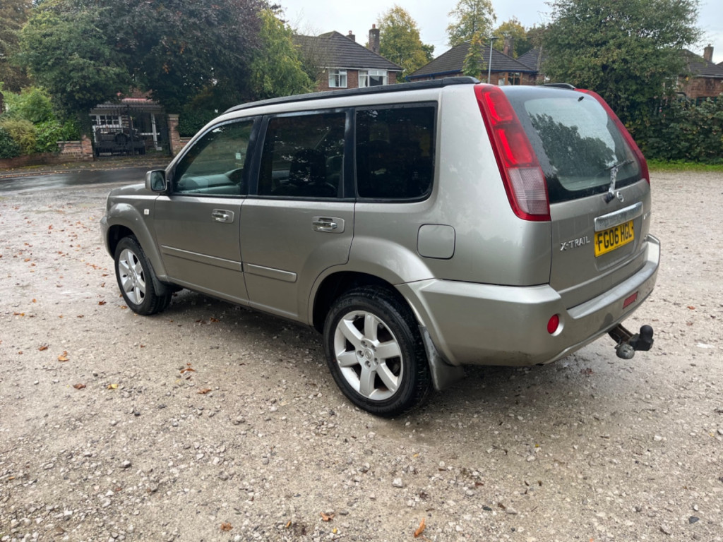NISSAN X-TRAIL