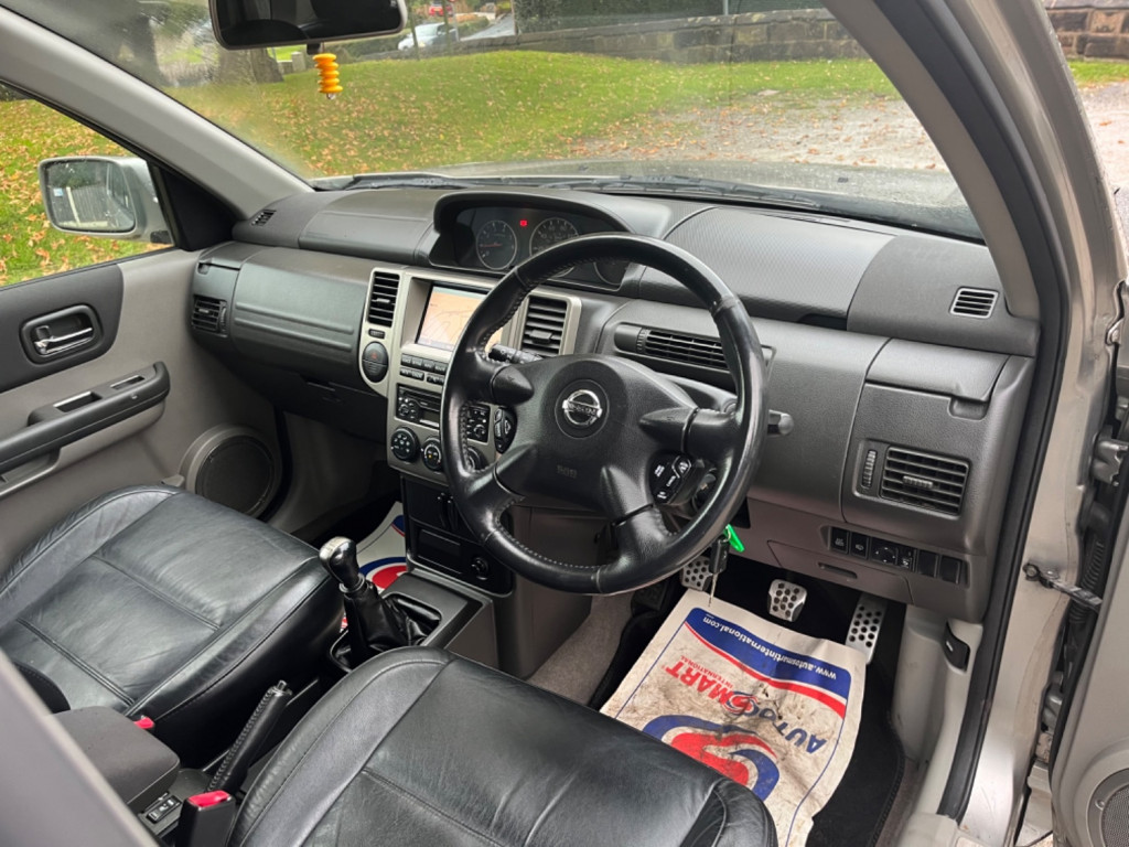 NISSAN X-TRAIL