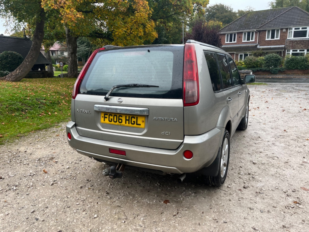 NISSAN X-TRAIL