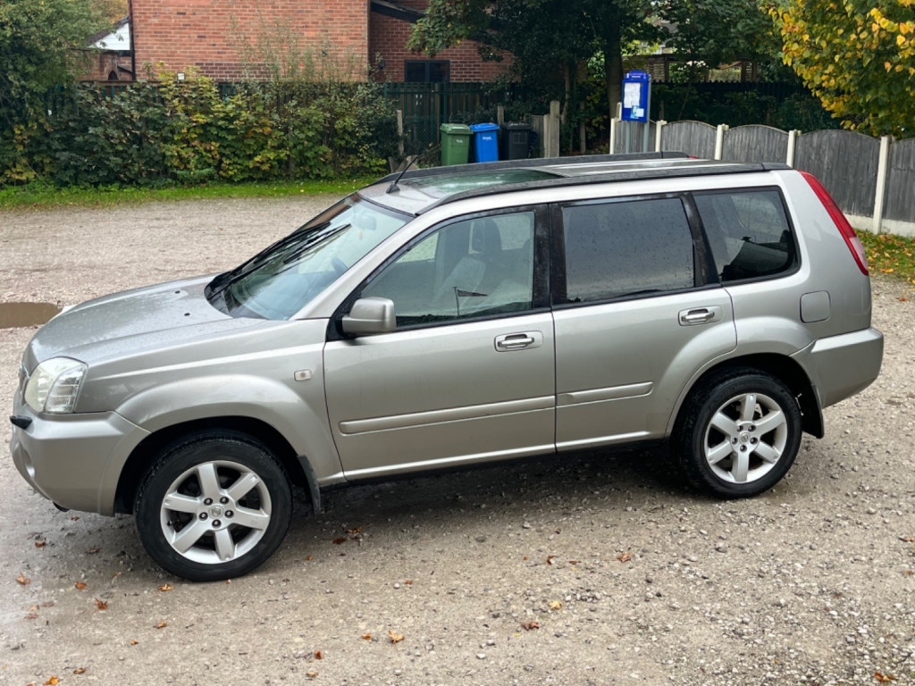 NISSAN X-TRAIL