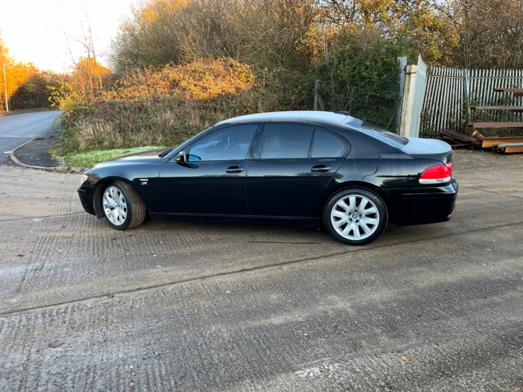 BMW 7 SERIES