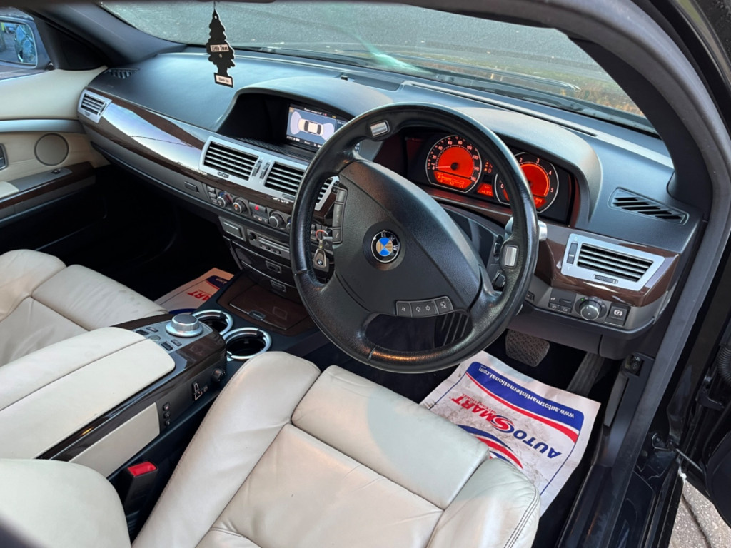 BMW 7 SERIES