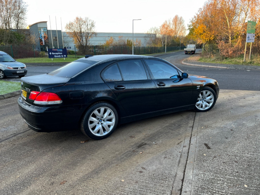 BMW 7 SERIES