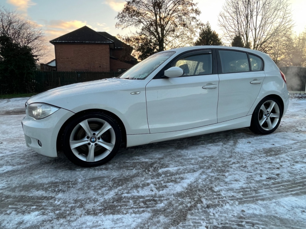 BMW 1 SERIES
