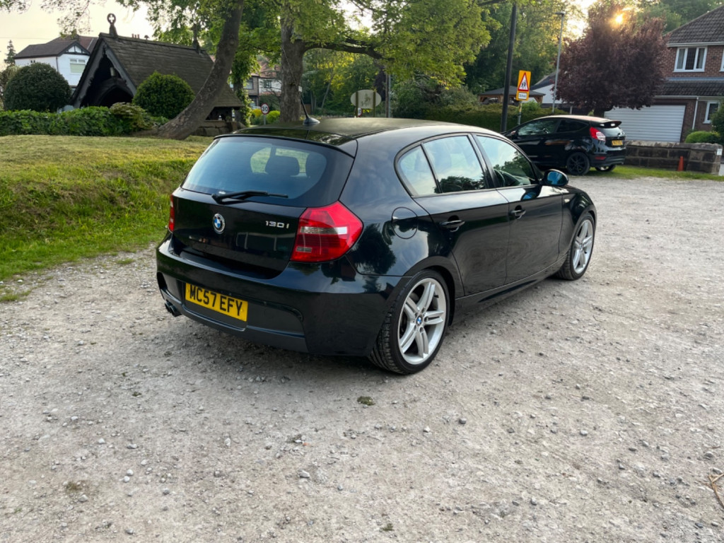 BMW 1 SERIES