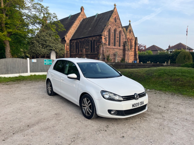 VOLKSWAGEN GOLF 1.4 TSI DSG