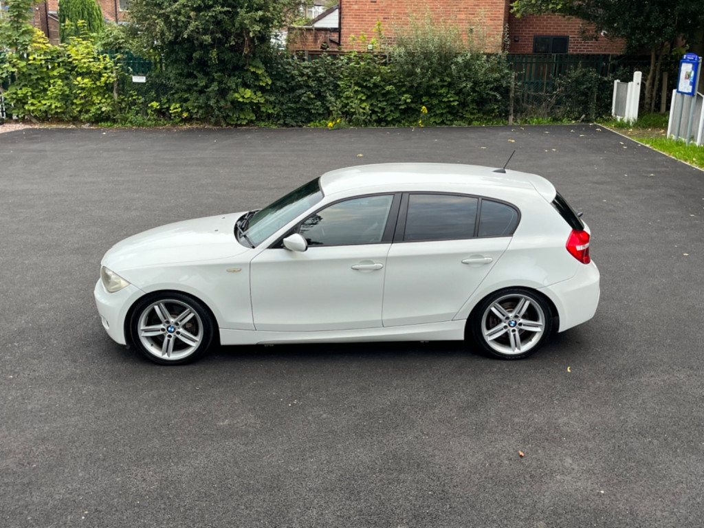 BMW 1 SERIES