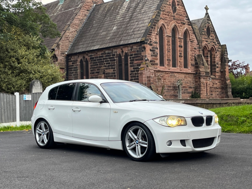 BMW 1 SERIES