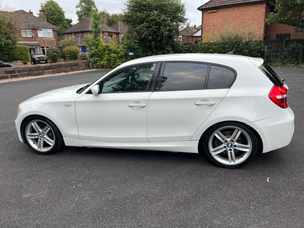 BMW 1 SERIES