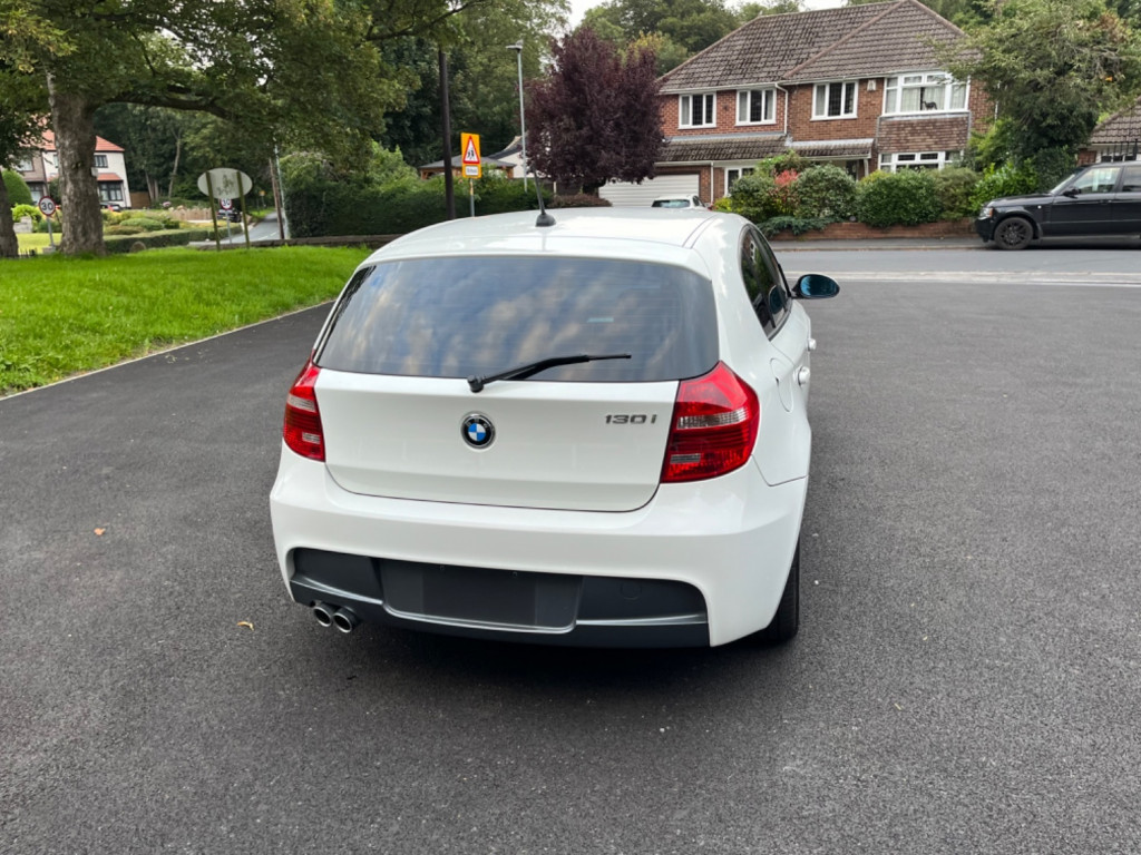 BMW 1 SERIES