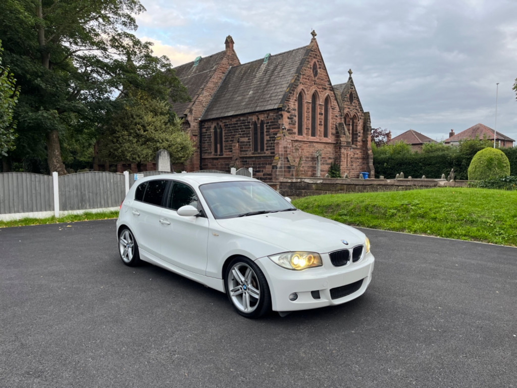 BMW 1 SERIES