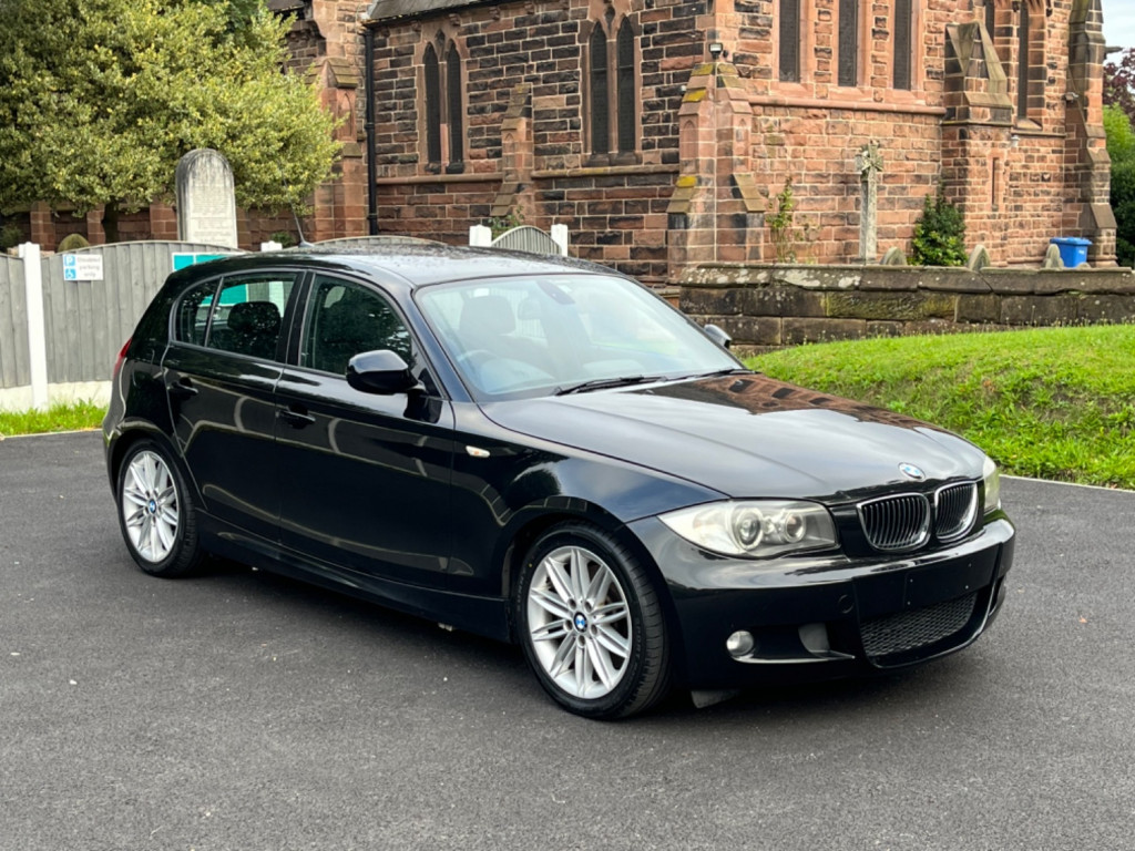 BMW 1 SERIES