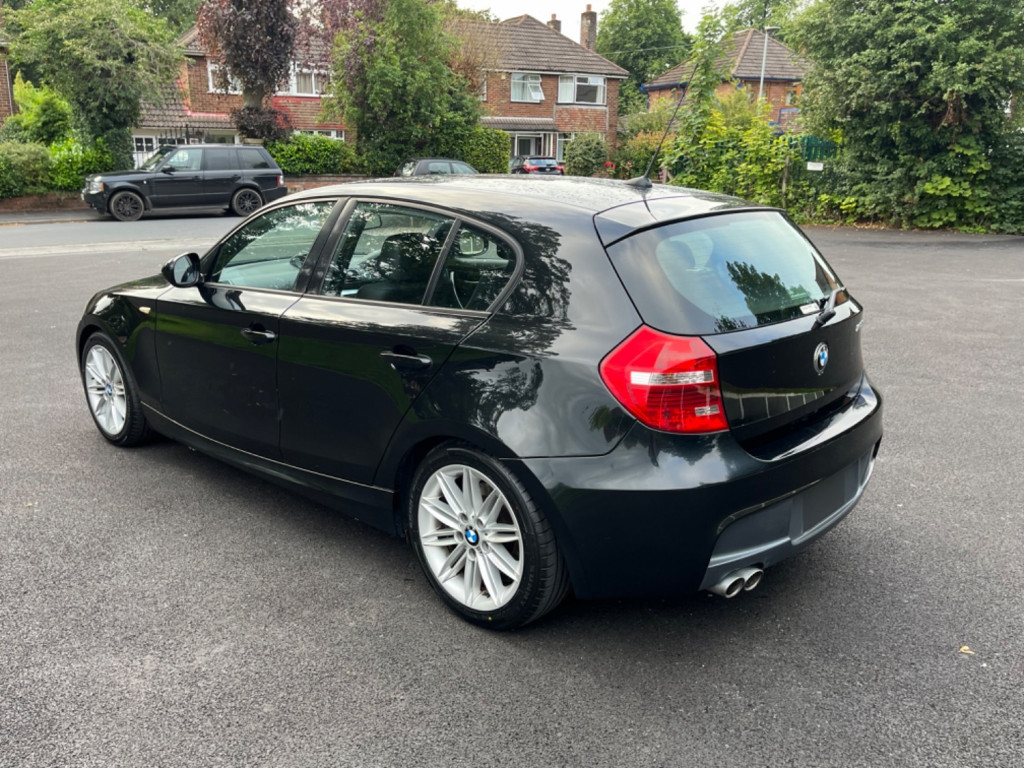BMW 1 SERIES