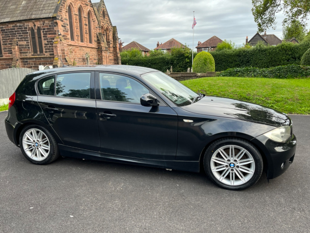 BMW 1 SERIES