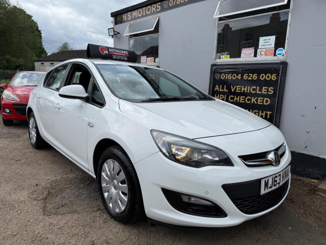 VAUXHALL ASTRA 1.6 16v Exclusiv