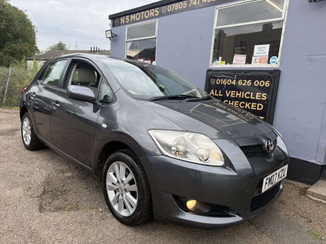 TOYOTA AURIS 1.6 VVT-i T Spirit