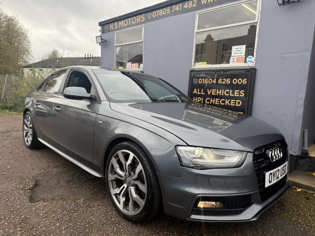 AUDI A4 2.0 TFSI Black Edition