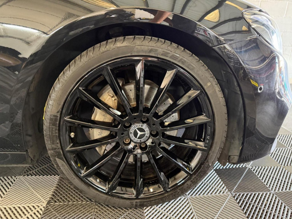 MERCEDES-BENZ E CLASS