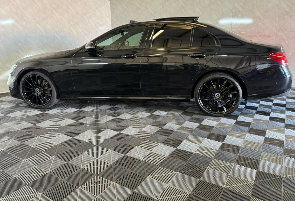 MERCEDES-BENZ E CLASS