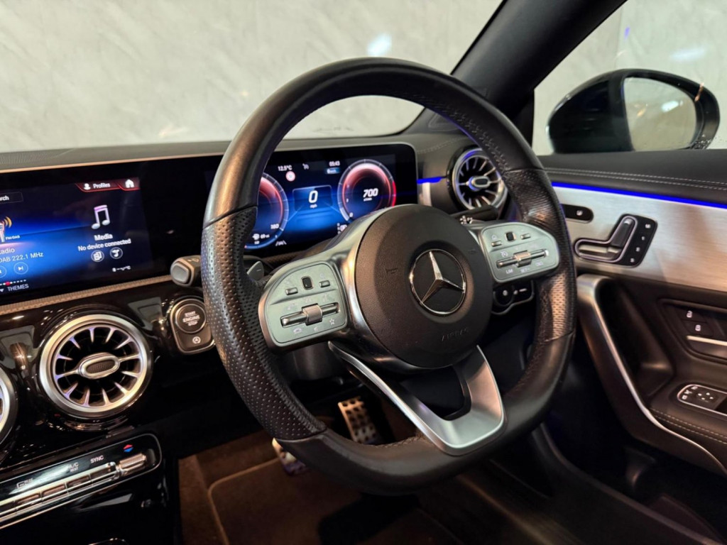 MERCEDES-BENZ CLA