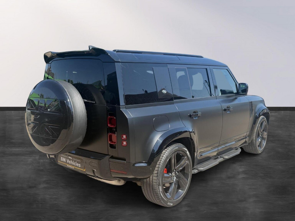 LAND ROVER DEFENDER 110