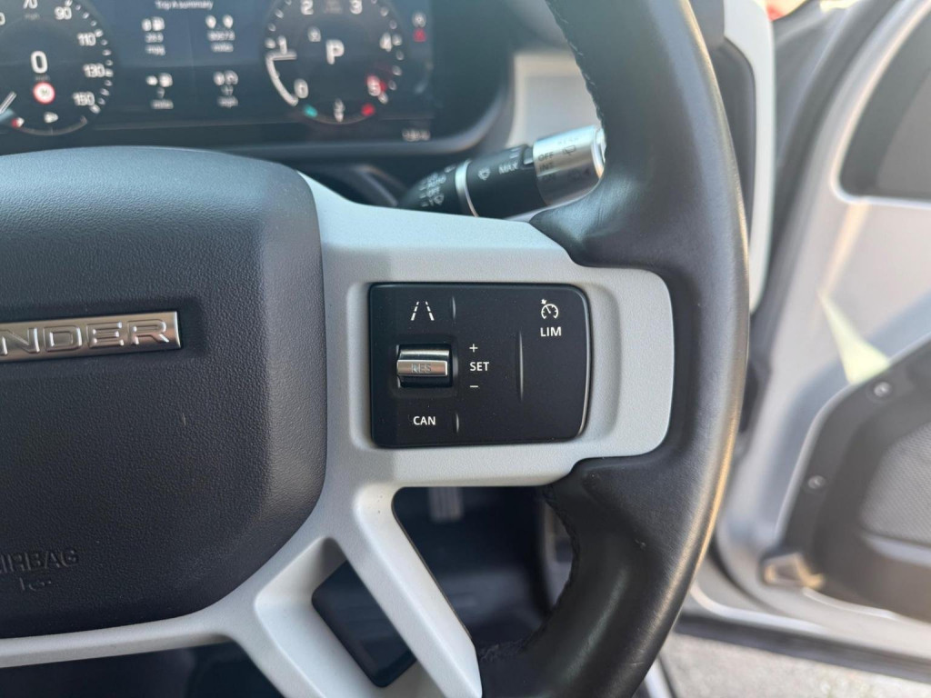 LAND ROVER DEFENDER 110