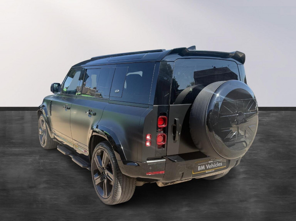 LAND ROVER DEFENDER 110